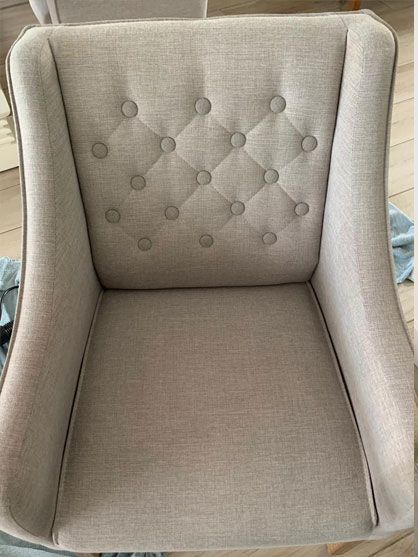 Fauteuil na de meubelreiniging
